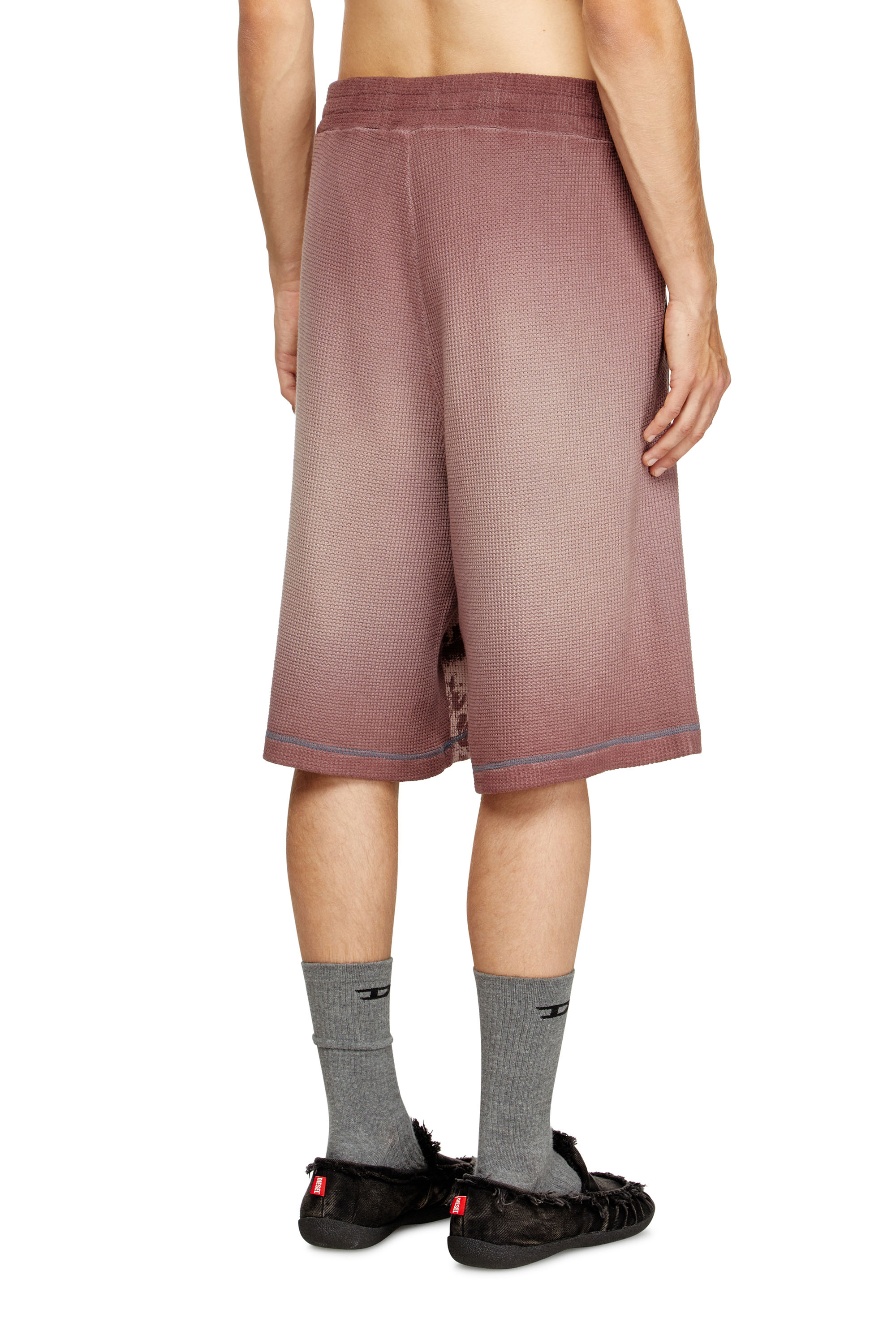 Diesel - P-WARKY-SHORT, Herren Waffel-Shorts mit mittelalterlichem Print in Violett - 4